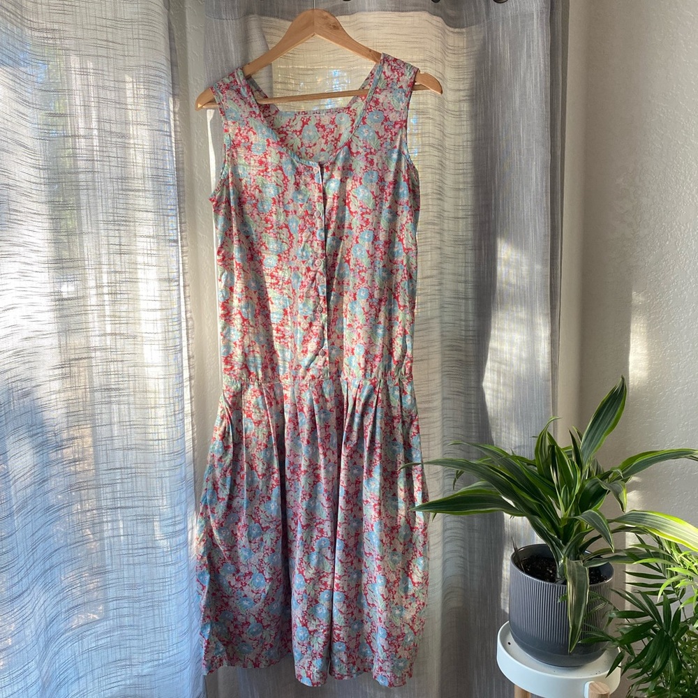 Vintage Sleeveless Floral Dress
